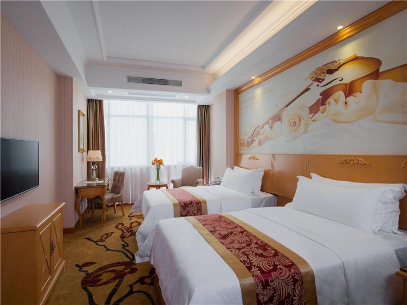 Vienna Hotel Tianbao Road Шэньчжэнь Экстерьер фото