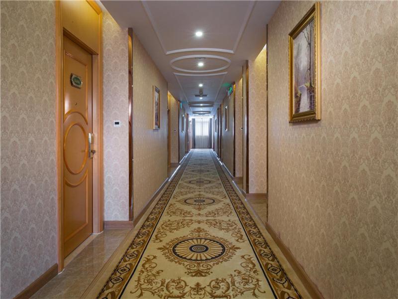 Vienna Hotel Tianbao Road Шэньчжэнь Экстерьер фото