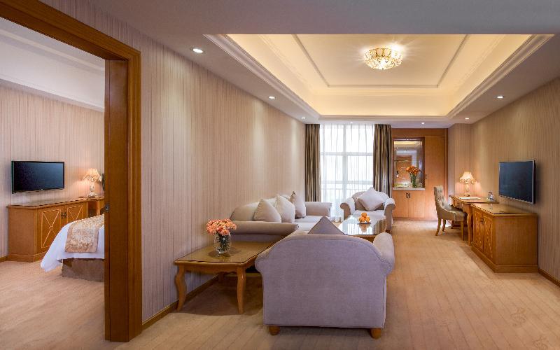 Vienna Hotel Tianbao Road Шэньчжэнь Экстерьер фото